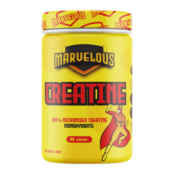مارفيلوس كرياتين – مكمل كرياتين مونوهيدرات نقي بدون نكهة، عبوة صفراء بحجم 68 جرعة، يدعم القوة والطاقة وبناء العضلات Marvelous Creatine – Yellow jar with superhero graphic, contains 100% micronized creatine monohydrate, 68 servings, ideal for strength and muscle building