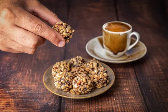 واي ترافل بطعم الشيكولاتة والبندق-Whey Truffles Dark Chocolate with Hazelnuts