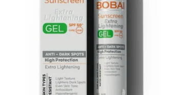 BOBAI Sunscreen Gel Extra Lightening SPF50 50gm | بوباى صن سكرين جيل اكسترا لايتينج 50 جم – حماية وتفتيح للبشرة
