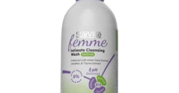 StarVille Femme Intimate Cleansing Wash Refresh – 200 ml gentle and refreshing feminine wash. ستارفيل غسول نسائي جل منعش – 200 مل، غسول لطيف يمنح نظافة وانتعاشًا دائمًا.