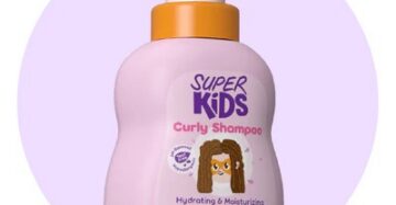 Superkids Curly Hair Shampoo 300 ml – gentle shampoo for curly kids’ hair سوبر كيدز شامبو للشعر الكيرلي 300مل – شامبو لطيف خالٍ من السلفات للأطفال