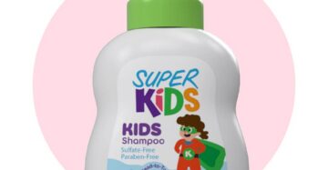 Superkids Kids Shampoo Green Apple Fragrance 300ml – tear-free gentle shampoo for kids سوبر كيدز شامبو للأطفال بالتفاح الاخضر 300 مل – شامبو لطيف وآمن للأطفال برائحة التفاح