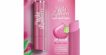 Eva Skin Clinic Lip Balm Berry 4 g hydrating berry lip balm-ايفا سكين كلينيك مرطب شفاه توت بري 4 جرام – ترطيب ونعومة بنكهة لذيذة